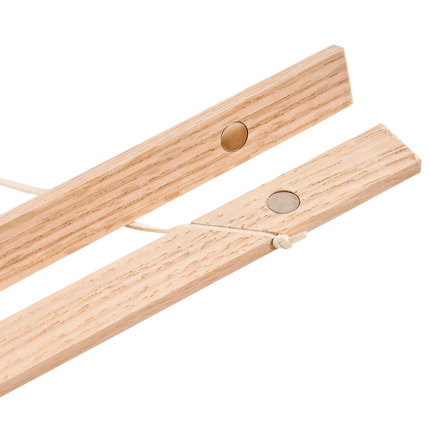 Les baguettes en bois de chêne dédiées à nos affiches